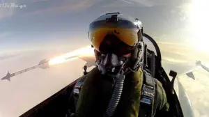 f16 selfie