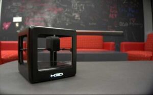 micro erxetai o protos 3d ektupotis gia katanalotes