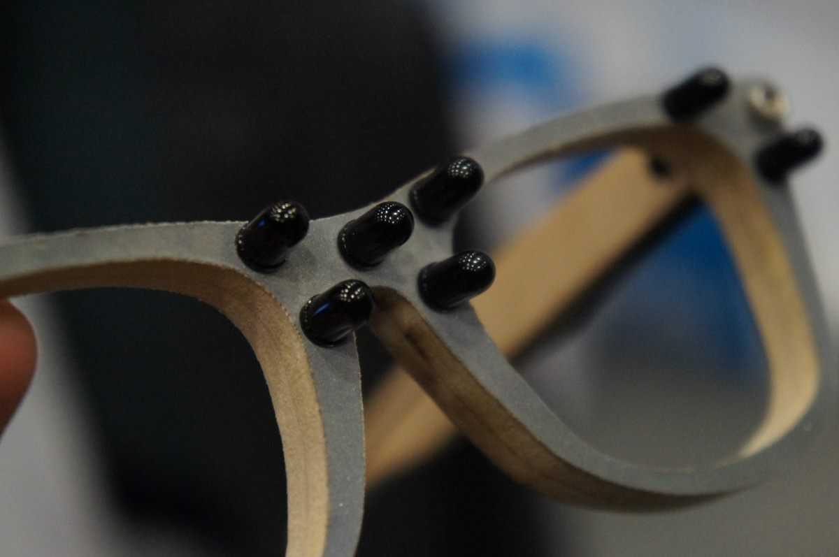 avg privacy glasses