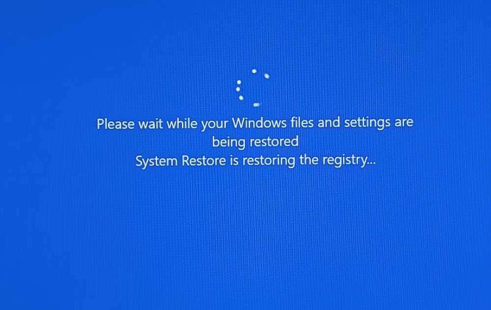 windows restore please wait