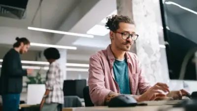 desktop desk employee