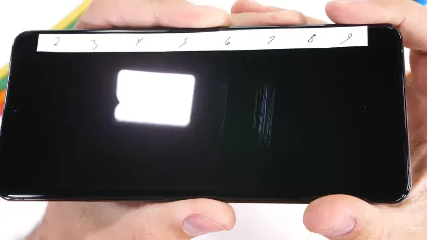 galaxy s20 ultra jerryrigeverything scratch test